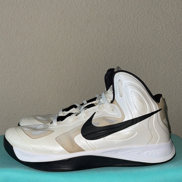 nike hyperfuse white